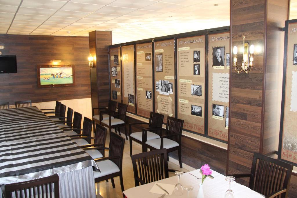 Hotel Vazquez Diaz Nerva Екстер'єр фото